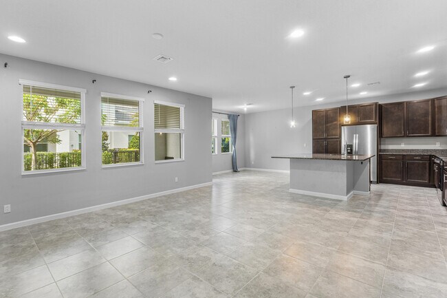 Building Photo - 16474 Helix Ct