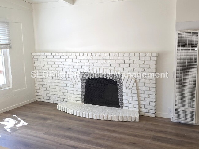 Building Photo - AVAILABLE NOW - 1 bed, 1 bath renovated units in Santa Margarita