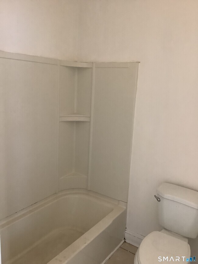 Building Photo - 1402 Boston Ave