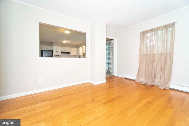 Building Photo - 30 Apple Ave