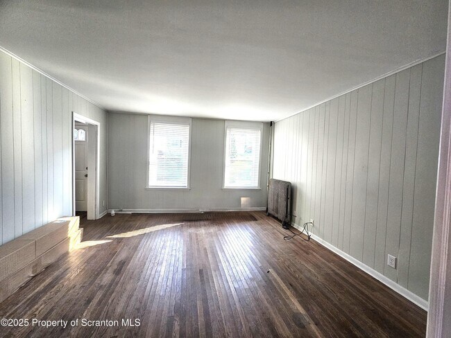 Building Photo - 28 E Columbus Ave