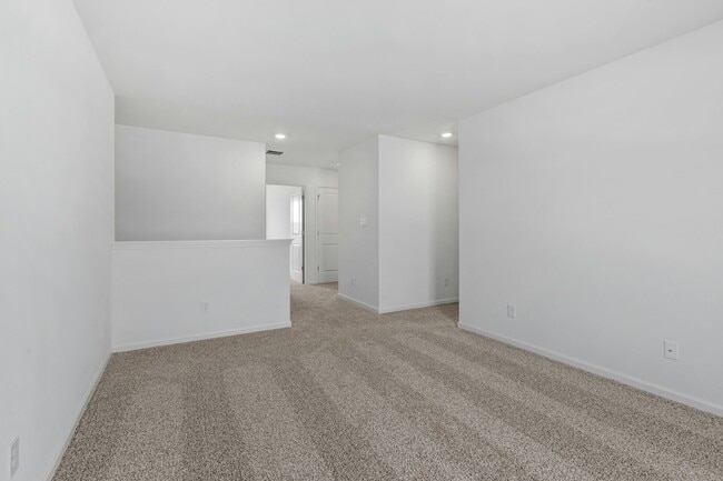 Building Photo - 10350 Morse Pl