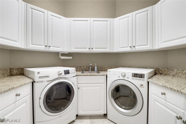 Building Photo - 14690 Beaufort Cir