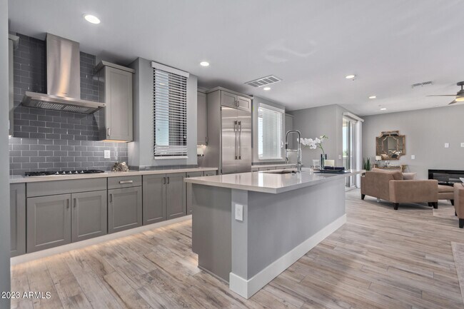 Building Photo - 7550 E Osborn Rd