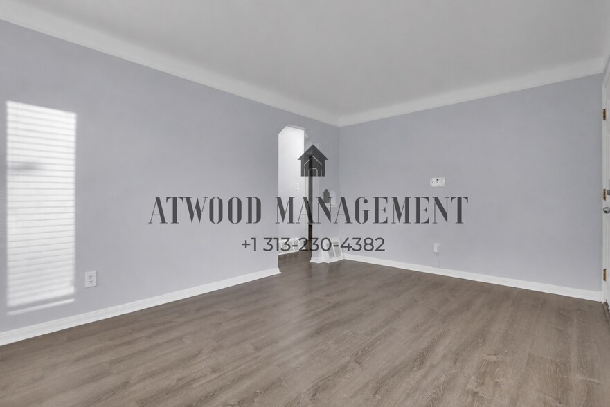 Building Photo - This beautifully updated 3-bedroom, 2-bath single-family home is ready for move-in!