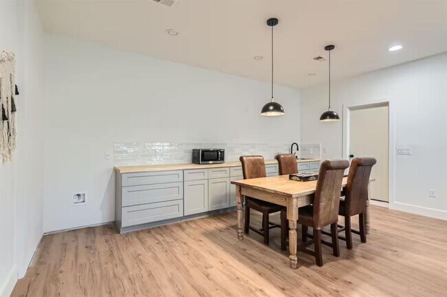 Building Photo - 107 Blue Ridge Trail