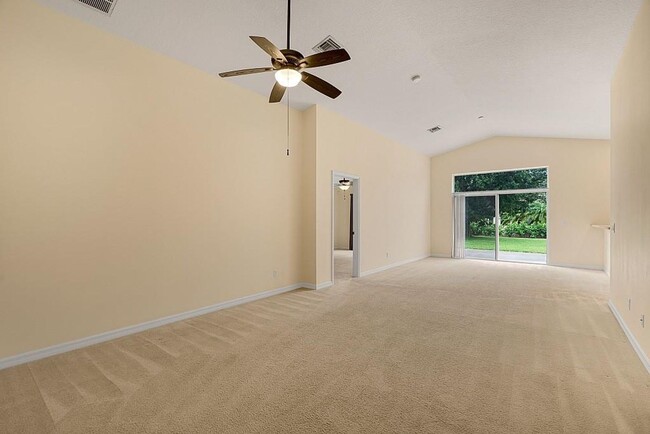 Building Photo - Beautiful 3/2 in Gated Community