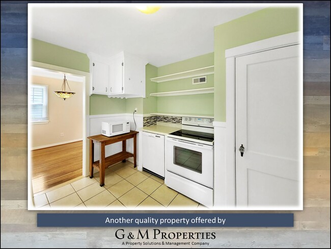 Building Photo - 3-Bedroom Single-Family - Walk to Strong/UofR!