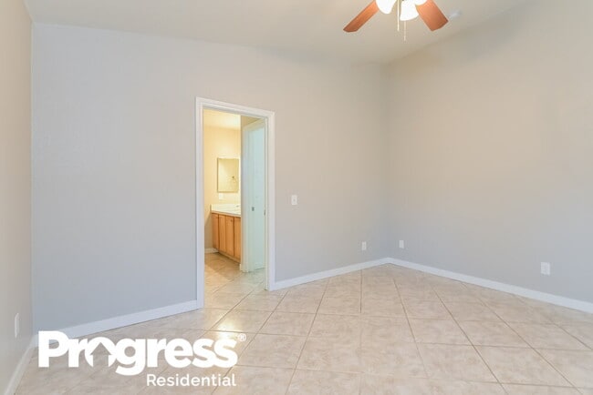 Building Photo - 5537 Harbor Pointe Ave