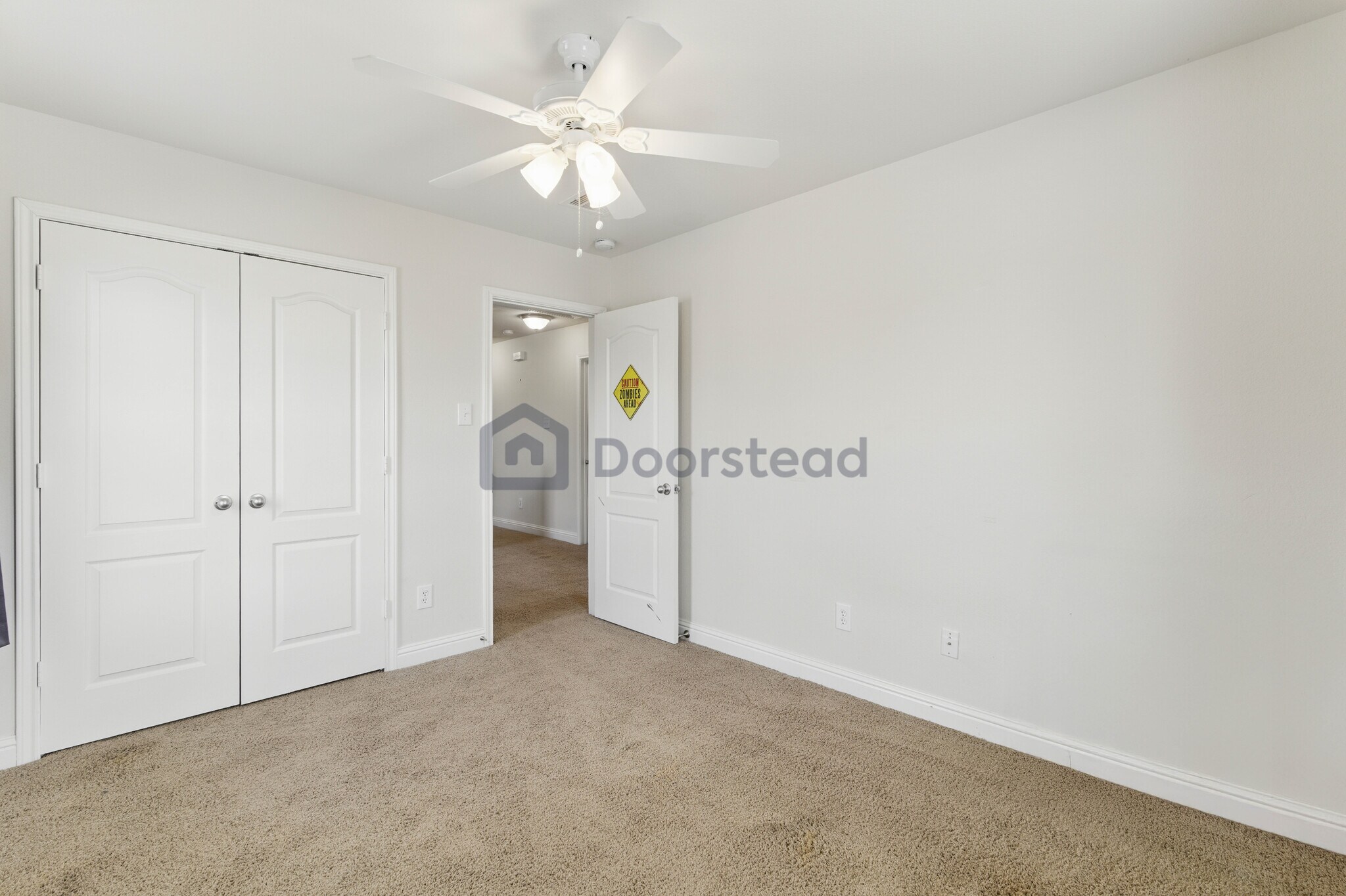 Building Photo - 16030 Summerville Lake Dr