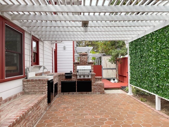 Building Photo - Beautiful Encinitas Home with Ocean Views!