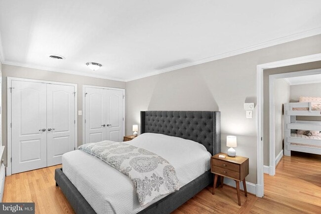 Building Photo - 521 S. Nursery Ave.