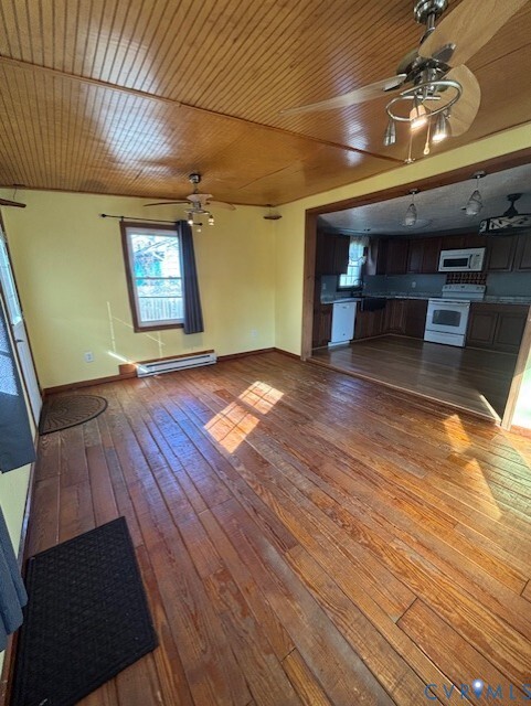 Building Photo - 15902 Gary Ave