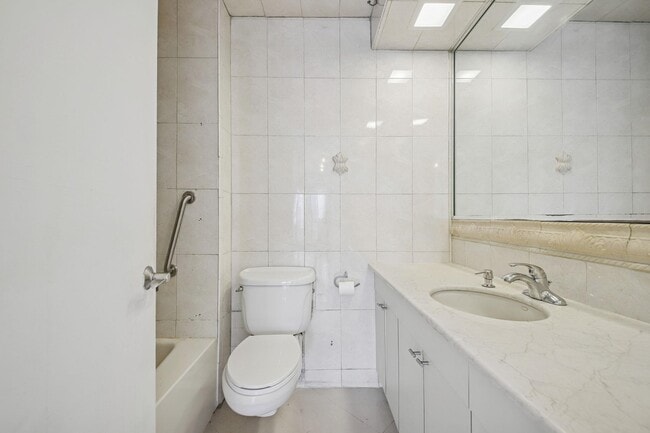 Building Photo - 7000 John F. Kennedy Blvd