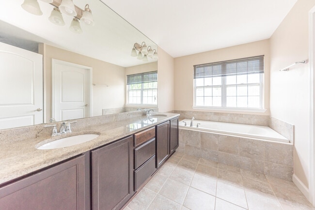 Building Photo - 51344 E Bourne Terrace