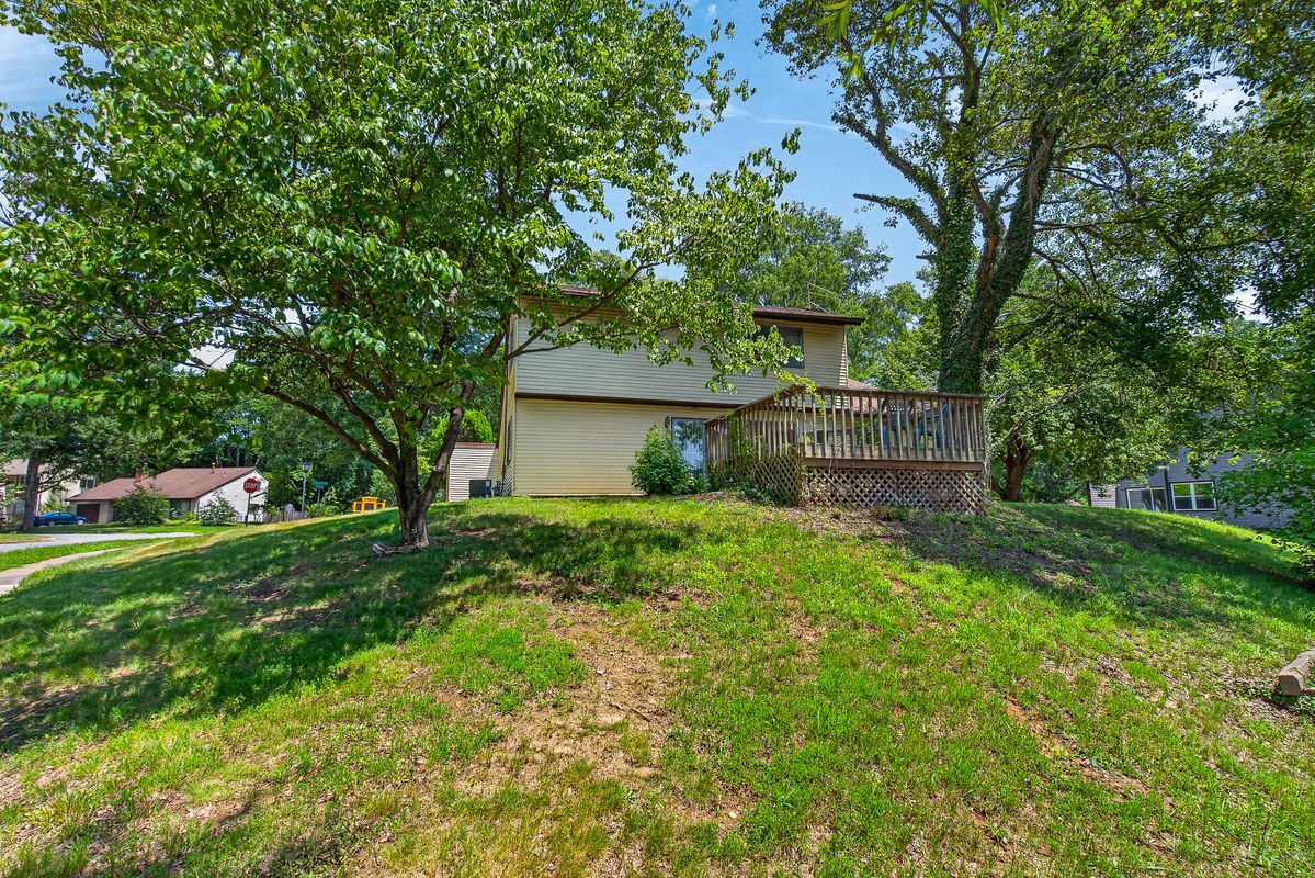 Building Photo - 8801 Monmouth Dr