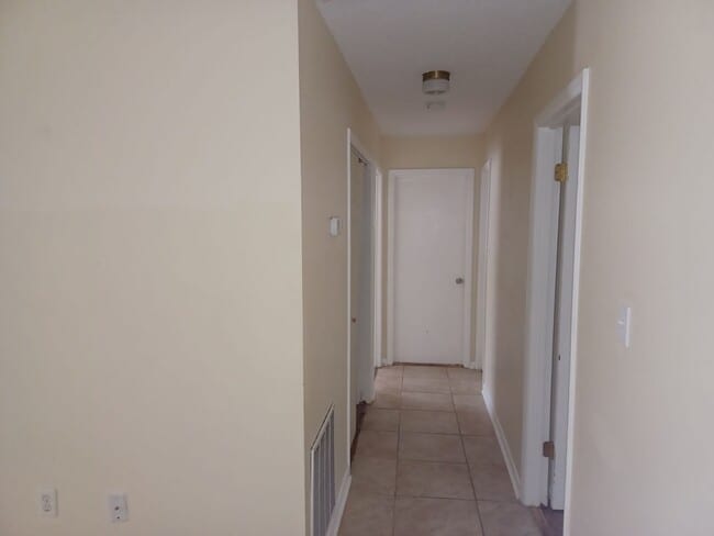 Building Photo - Beautiful 3bd/2ba home ready to rent