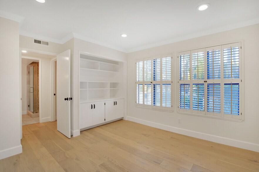 Building Photo - 23450 Park Hermosa