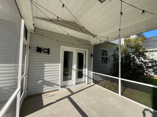 Building Photo - 5040 W Chandler Heights Dr