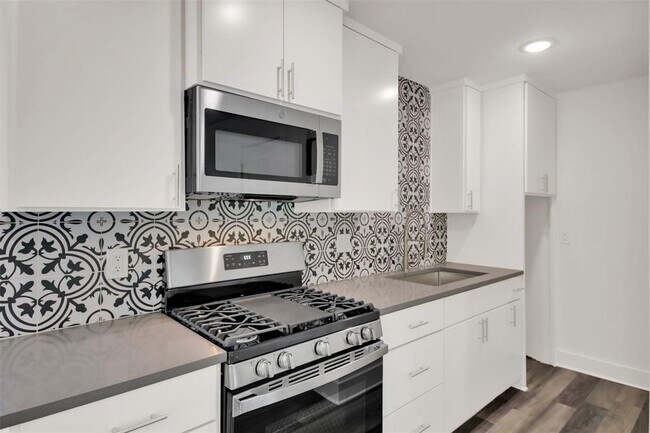 Building Photo - 2101 Benwick Cir