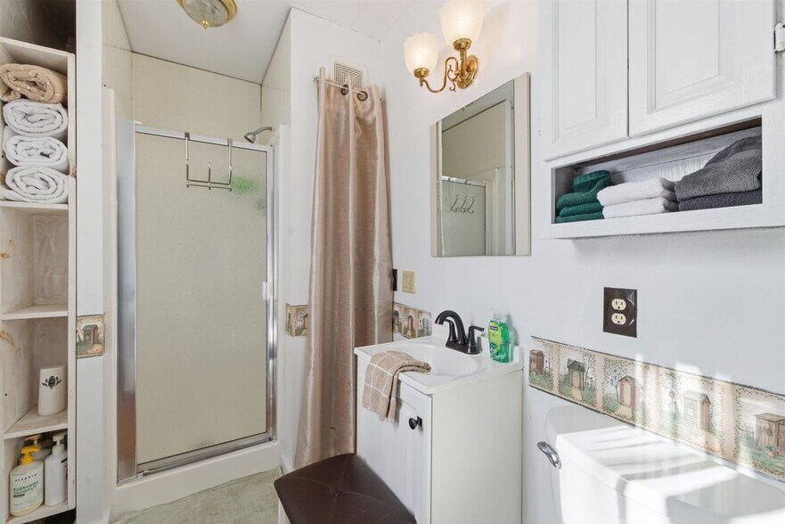 Building Photo - 51 Pollard, 4