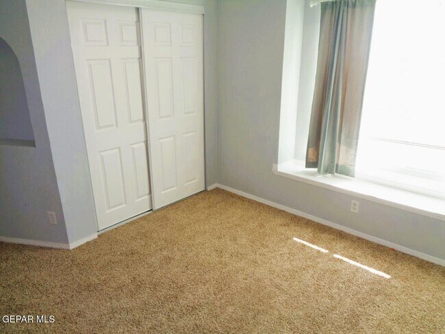 Building Photo - 11353 Loma Linda Cir