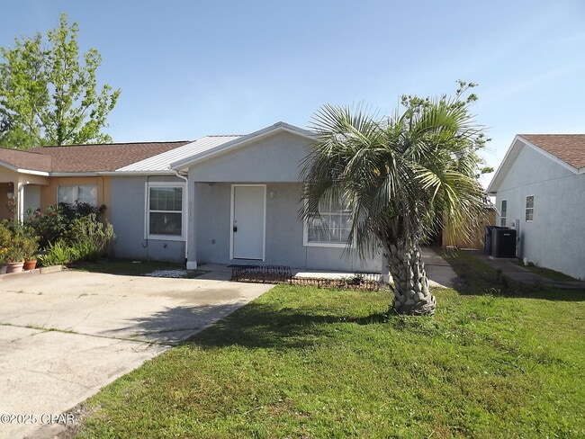 Primary Photo - 2712 Oak Hammock Dr