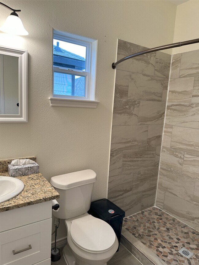 Building Photo - 16625 E Lynbrook