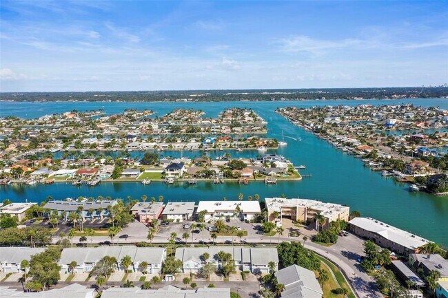 Building Photo - 11655 3rd St E