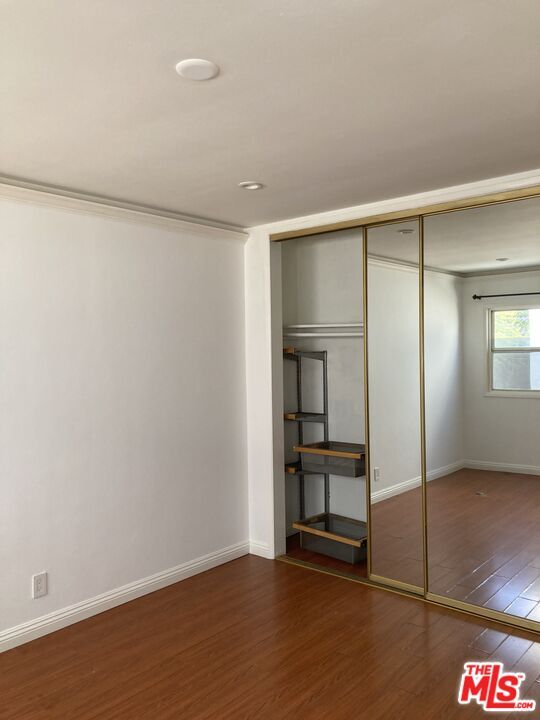 Building Photo - 348 Rexford Dr