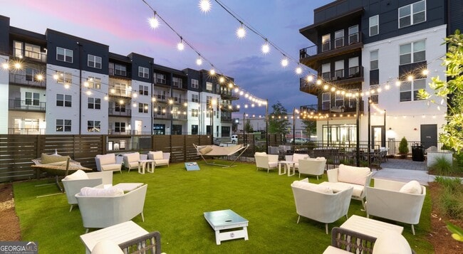 Building Photo - 1000 Rea Dr SW