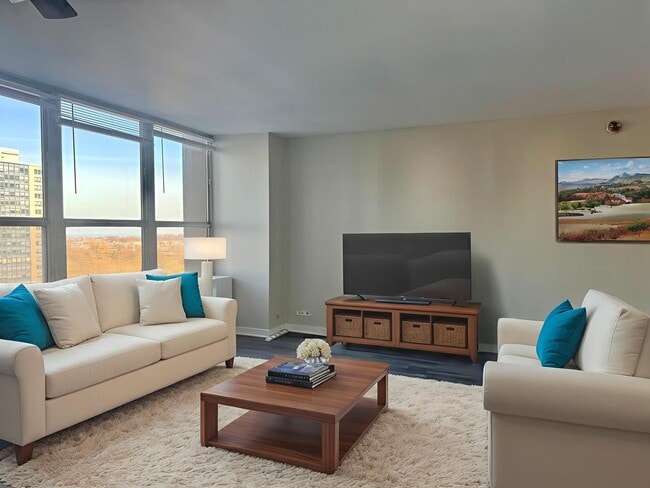 Building Photo - 655 W Irving Park Rd