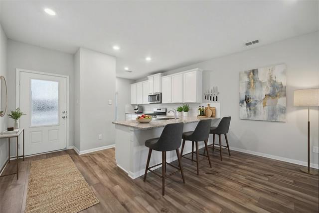 Building Photo - 2105 Rougle Ct