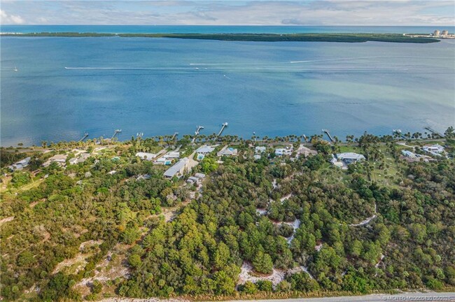 Building Photo - 7007 S Indian River Dr