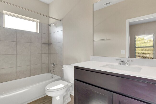 Building Photo - 704 Olive Creek Dr