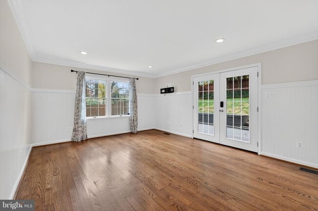 Building Photo - 3004 Marshall St