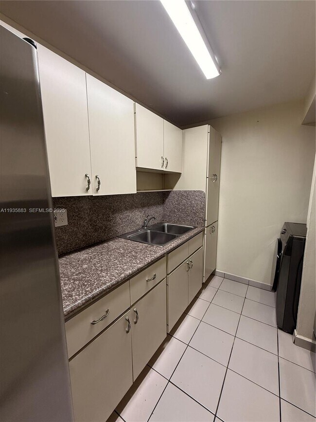 Building Photo - 5033 NW 7th St