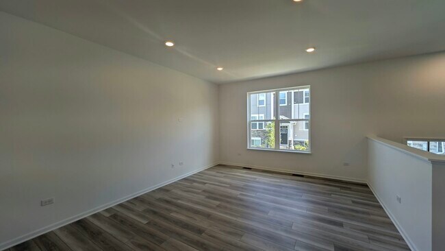 Building Photo - 434 Red Oak Cir