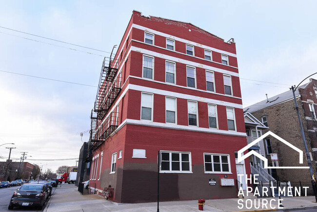 Building Photo - 2022 S Throop St