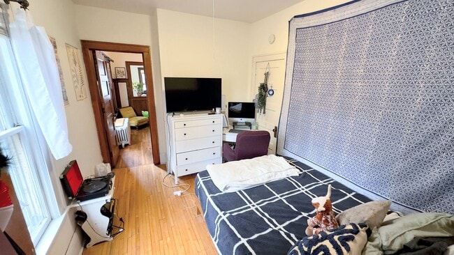 Building Photo - 2 Bedroom Apartment in Prospect Park