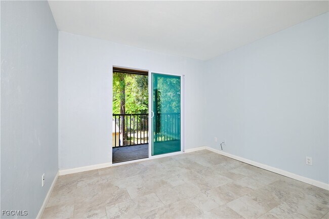 Building Photo - 824 Alderman St