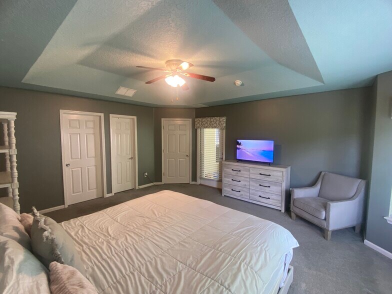 Building Photo - 437 Lake Monroe Pl