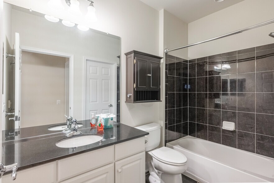 MAIN LEVEL FULL BATH - 8934 Yellow Daisy Pl