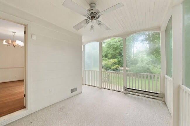 Building Photo - 3156 E Wood Valley Rd NW