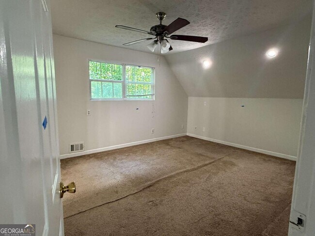 Building Photo - 8439 Lake Dr