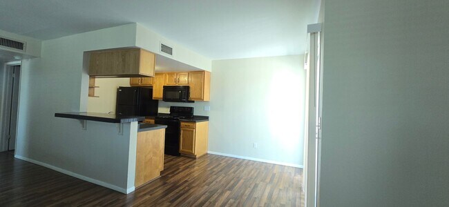 Building Photo - 14236 N Oakwood Ln