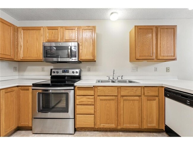 Building Photo - 4205 Merrimac Lane North