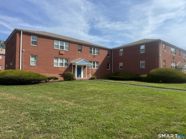 Building Photo - 25 Natick St