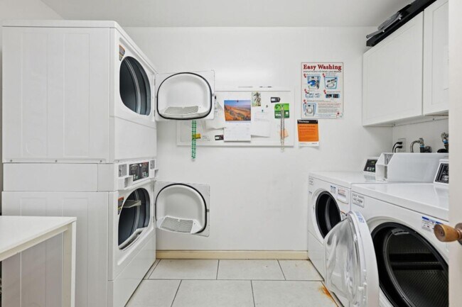 Building Photo - 4036 Shasta St