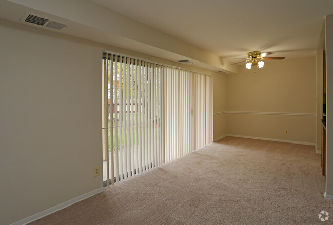 Living Room - Laurelton Court